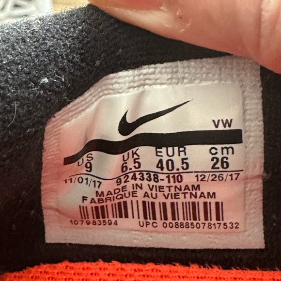 Nike runners - Picture 3 of 5